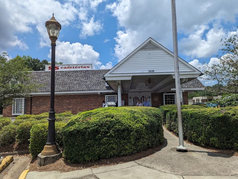 S & S Cafeteria - Macon, Georgia
