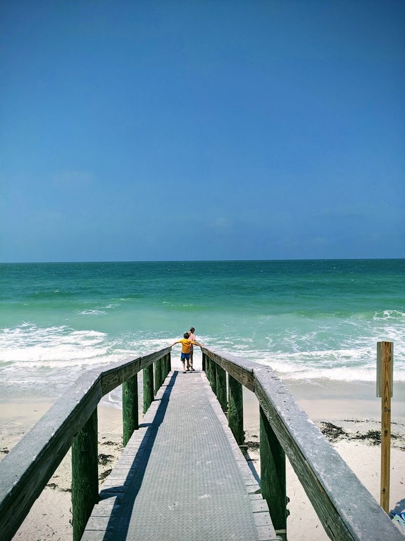 The Florida spot locals love when they want a break from crowds, traffic, and noise 13 The No-Crowds Promise: Why Locals Keep Coming Back