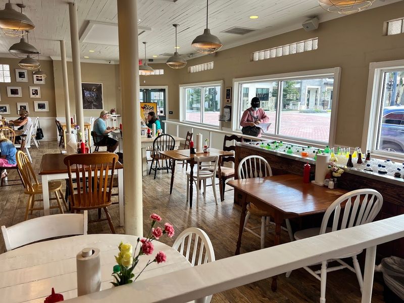 13 Florida Patio Restaurants Where One Meal Easily Turns Into the Whole Afternoon 6 The COOP - Winter Park, Florida