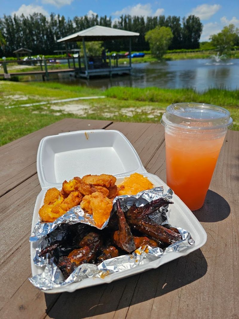 This Rustic Florida Vineyard Brings Together Wine Tastings and Live Music 4 Food Trucks That Add Flavor to Every Visit