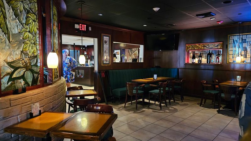 Legendary Happy Hour Worth Arriving Early For