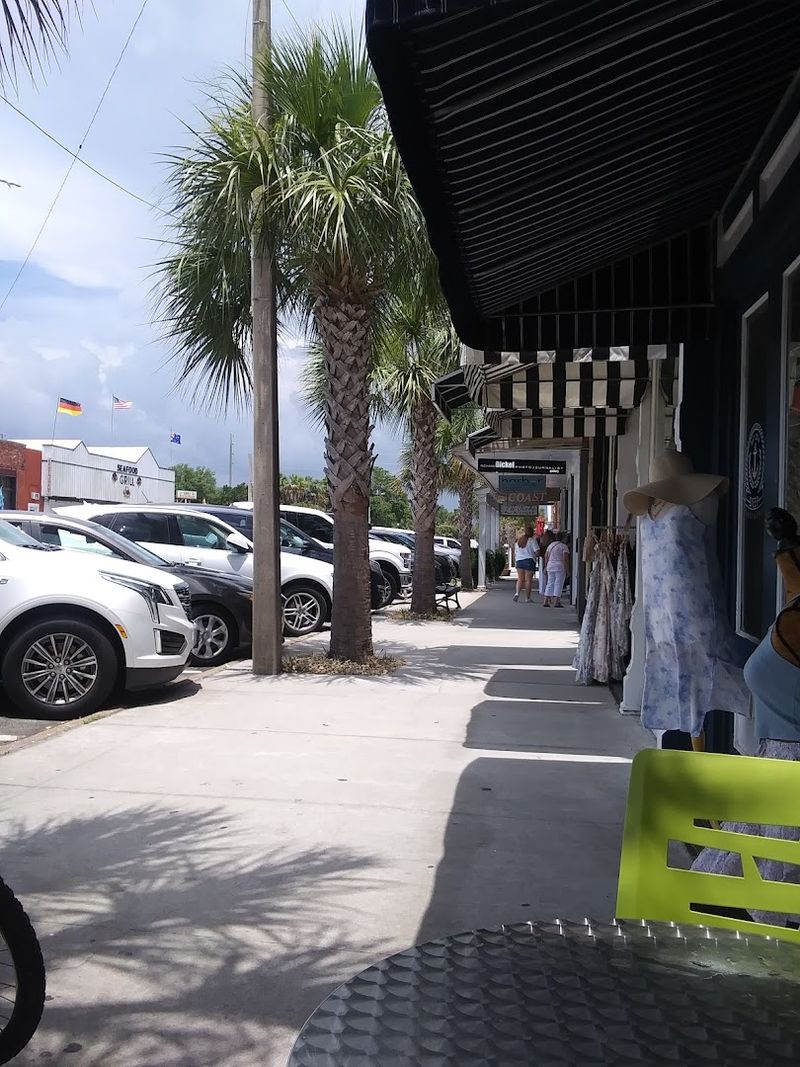 Charming Local Restaurants and Cafes Within Walking Distance