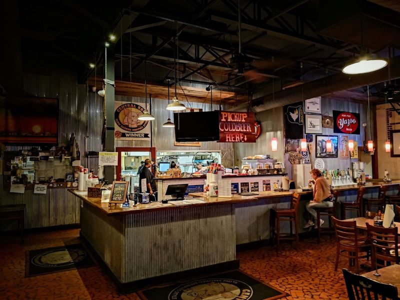 This Tennessee barbecue restaurant serves ribs so good people gladly drive across the state for them 11 Casual Counter-Service Setup