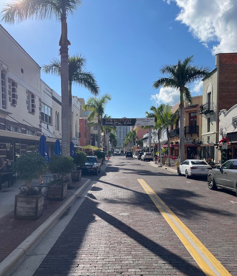 12 Country Roads in Florida Perfect for a Scenic Drive 12 River District - Fort Myers, Florida