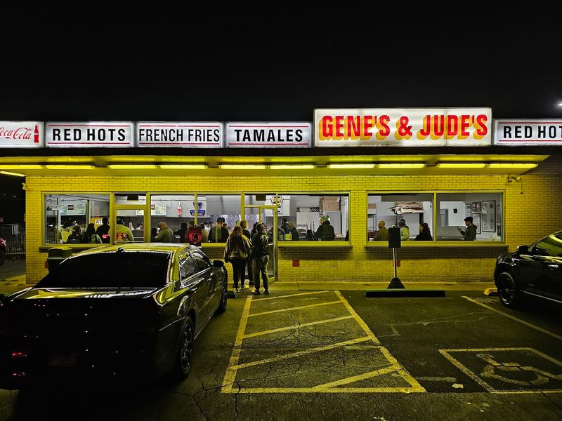 22 Old-Fashioned Lunch Counters Across America Where the Daily Special Still Rules 6 Gene & Jude's - River Grove, Illinois