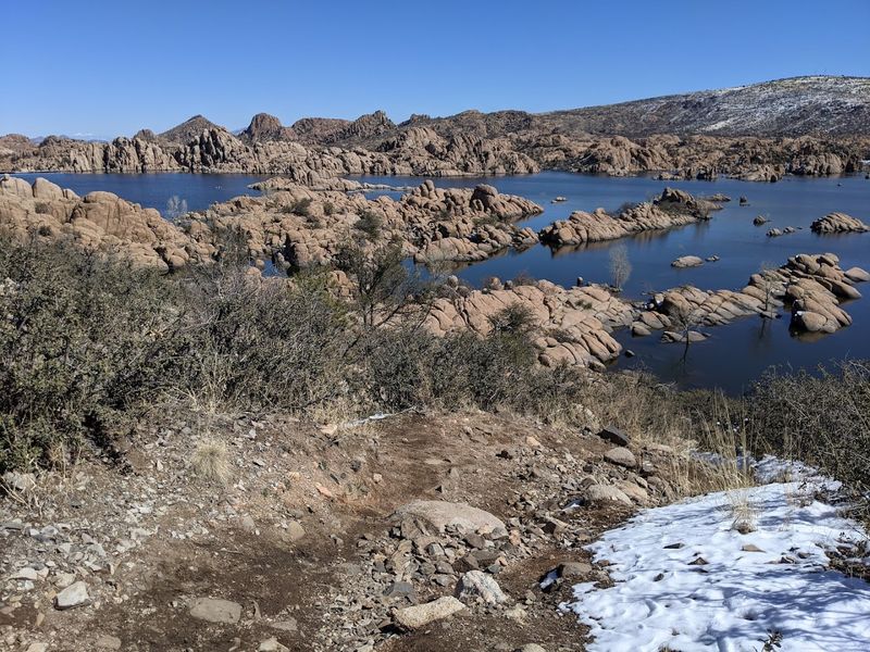 Mild Four-Season Climate That Keeps Costs Down