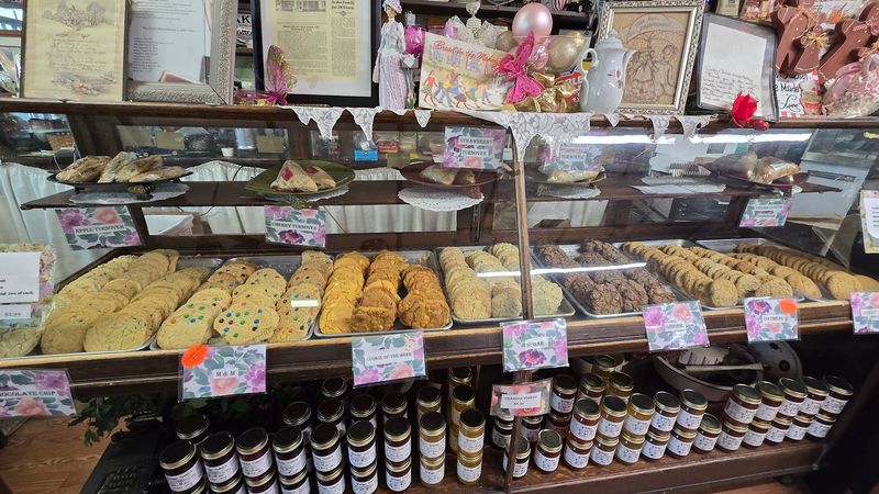 Local Jams, Jellies, Honey, and More: A Taste of Tennessee to Take Home