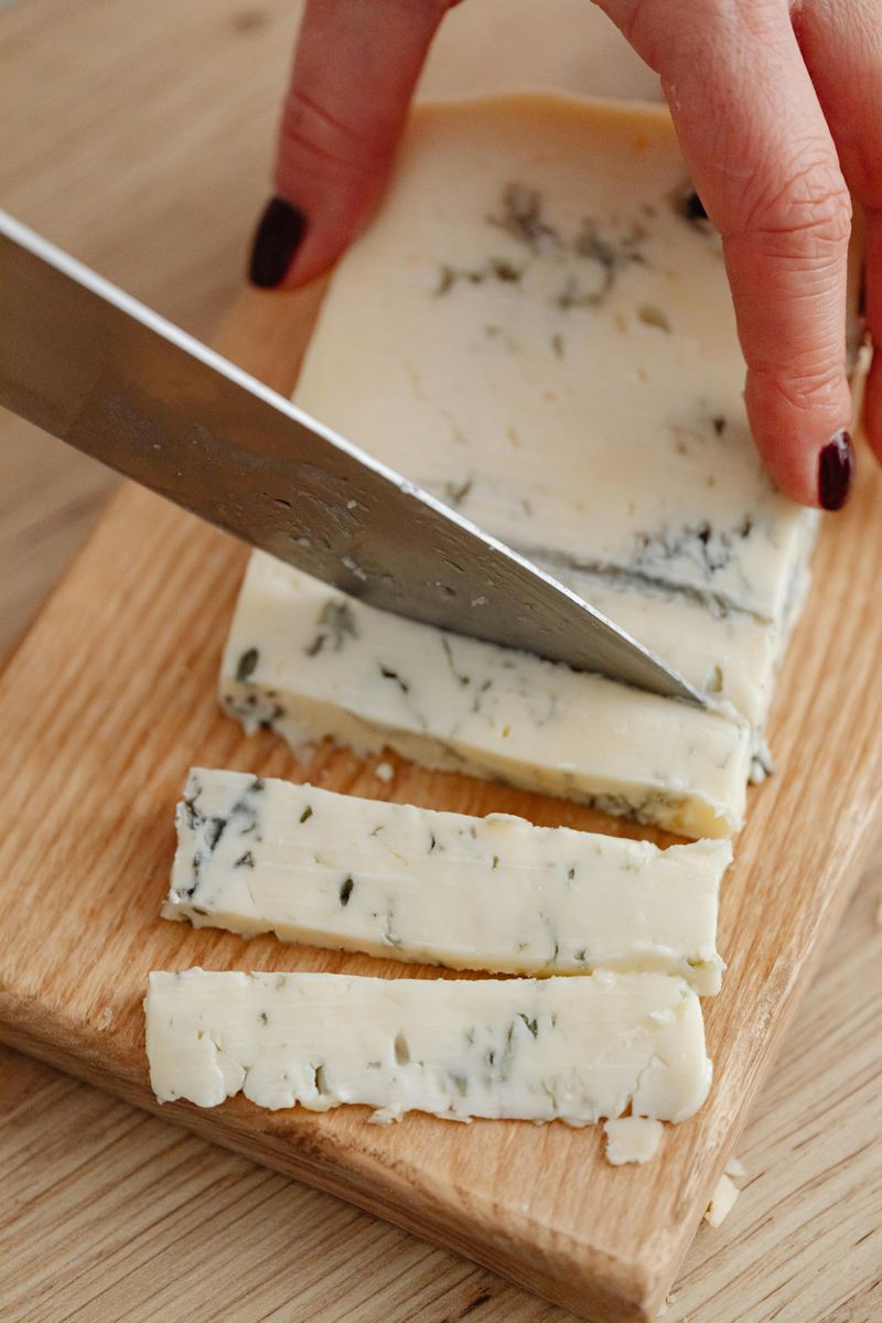 Low-fat cheese