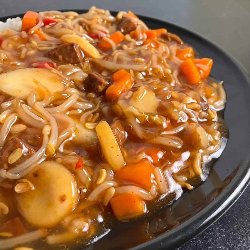 Canned chow mein