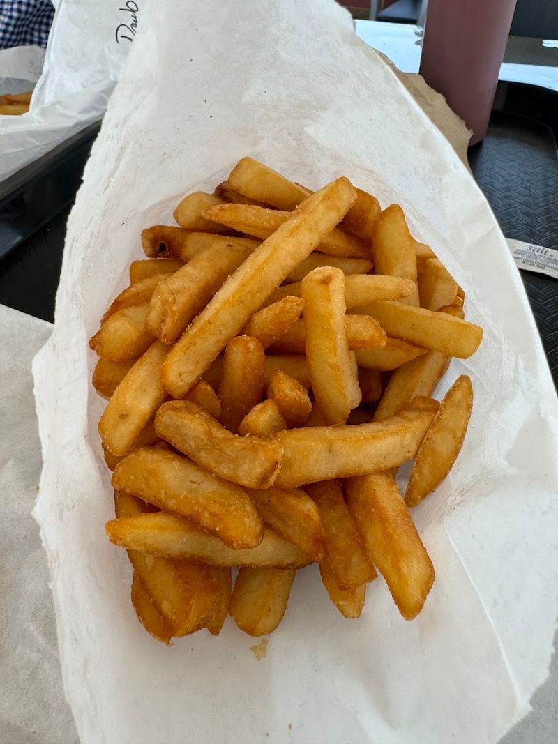 This Arizona burger joint is so beloved it feels like part of the neighborhood 6 Steak Fries That Shatter Every Expectation
