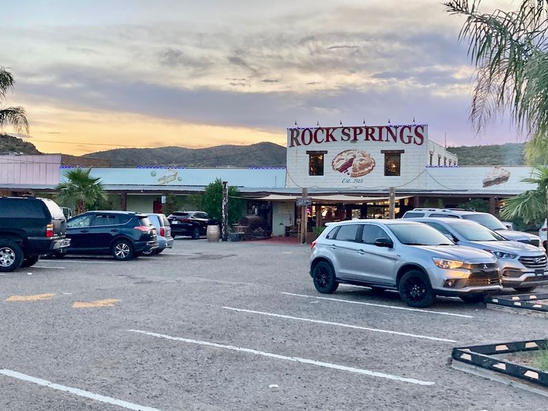 Convenient Location Right Off the Highway