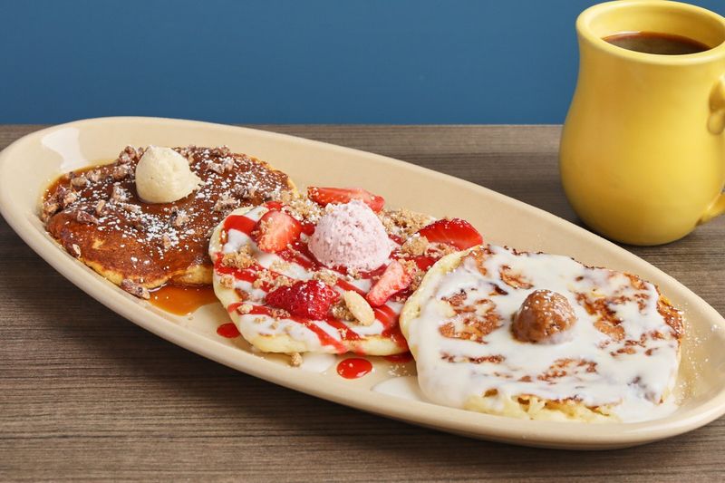 12 Arizona breakfast spots where the morning crowd always seems to beat the clock 6 Snooze, an A.M. Eatery - Phoenix, Arizona