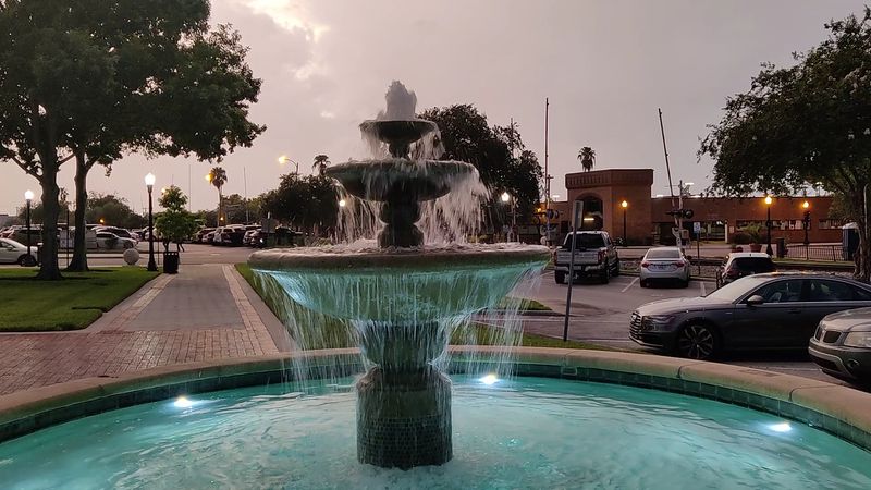 13 Florida Retirement Towns Where Low-Key Living Still Wins 13 Lakeland, Florida