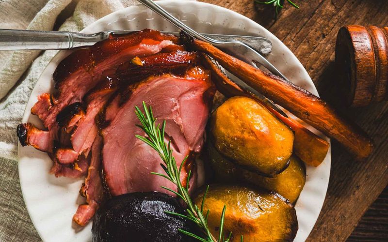 Baked ham with potatoes