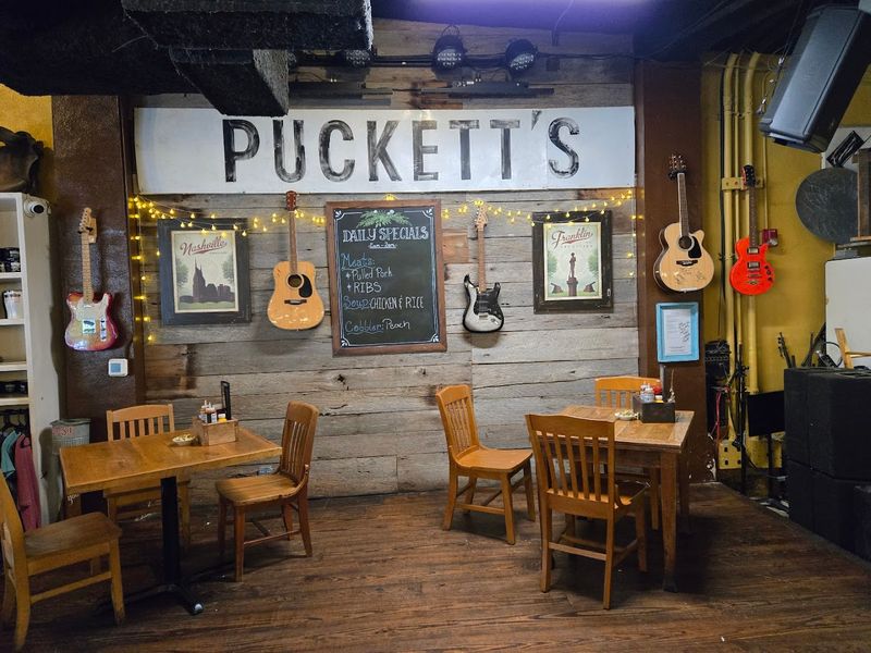 Puckett's Restaurant - Franklin, Tennessee