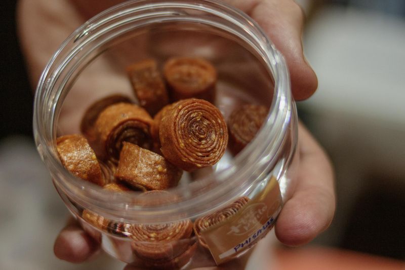 20 Lunch Foods That Used to Be a Flex - Now They’re a Secret 5 Fruit roll ups