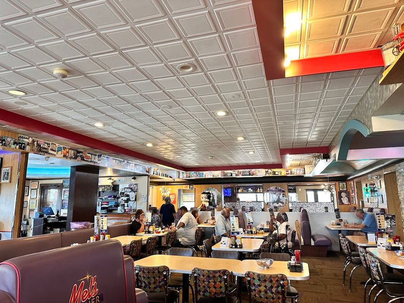 The Retro Atmosphere That Takes You Back in Time