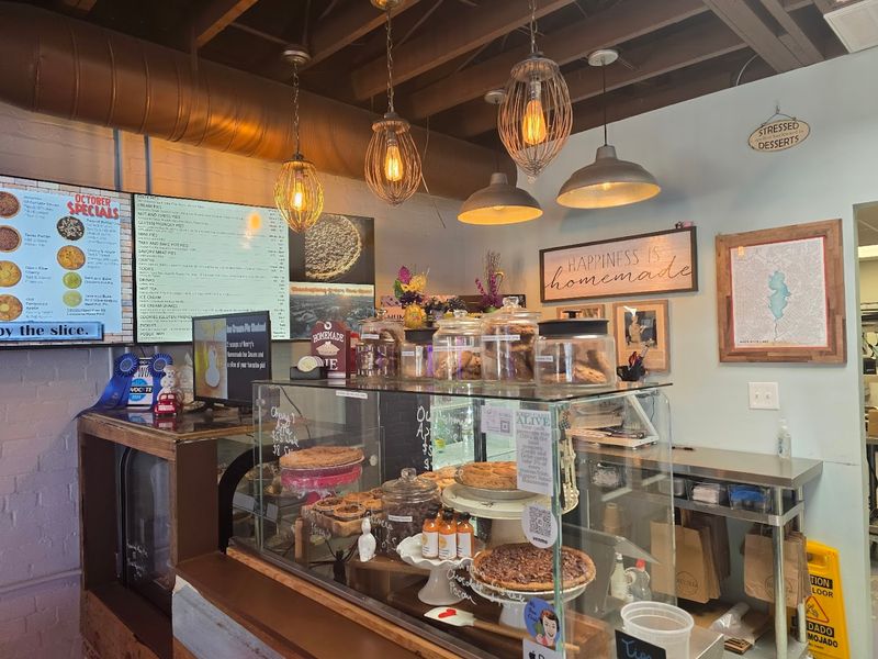 These Texas bakeries are turning out small-town pies locals still swear by in 2026 7 Humble: Simply Good Pies - Dallas, Texas