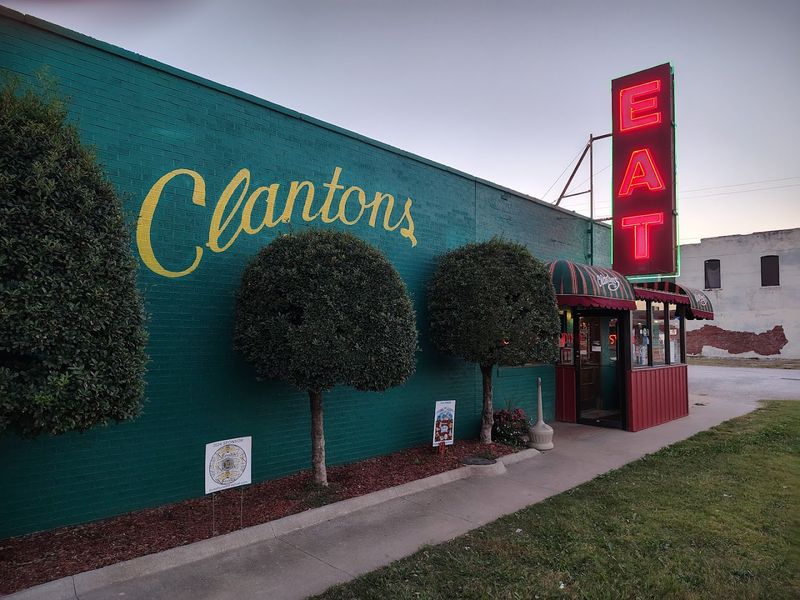 The Most Charming Small-Town Dining Spot in Every State Plus Bonus Picks 37 Clanton's Cafe - Vinita, Oklahoma