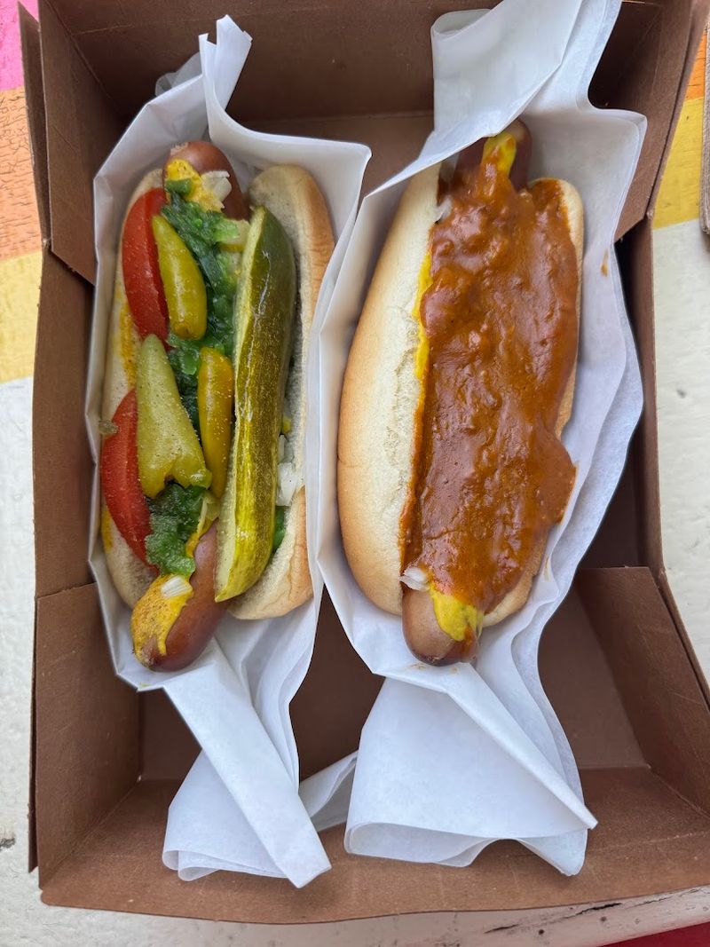 Cupid's Hot Dogs - Winnetka, California