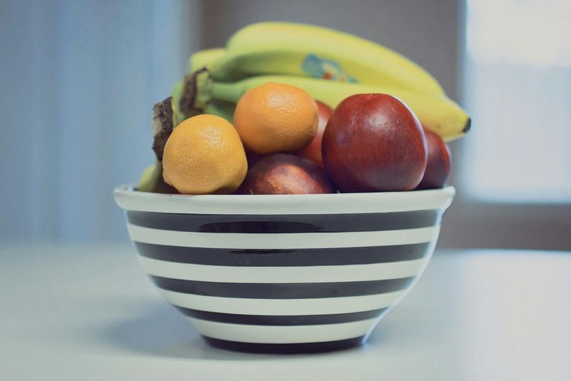 22 Foods That Look Outdated - But Still Beat Most Trendy Alternatives 10 Fresh fruit bowls