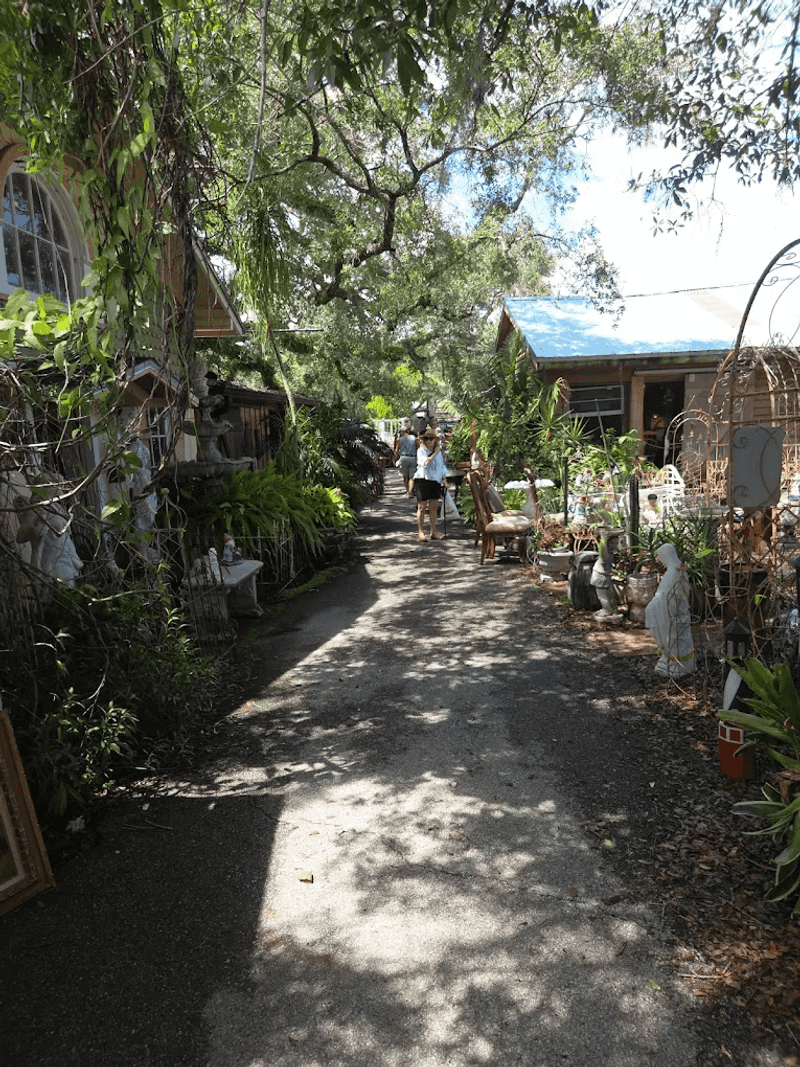 Enjoy a Nostalgic Family Day at This Antique Theme Park in Florida 13 Weekend Hours and Location Details for Planning Your Trip