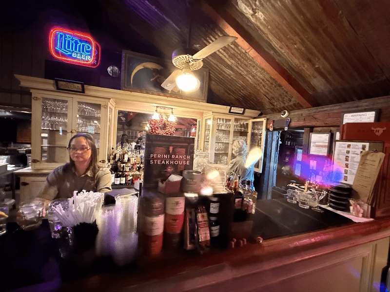 This old-school Texas steakhouse still feels like the kind of place legends are made in 9 Service That Makes You Feel Like a Regular Even on Your First Visit