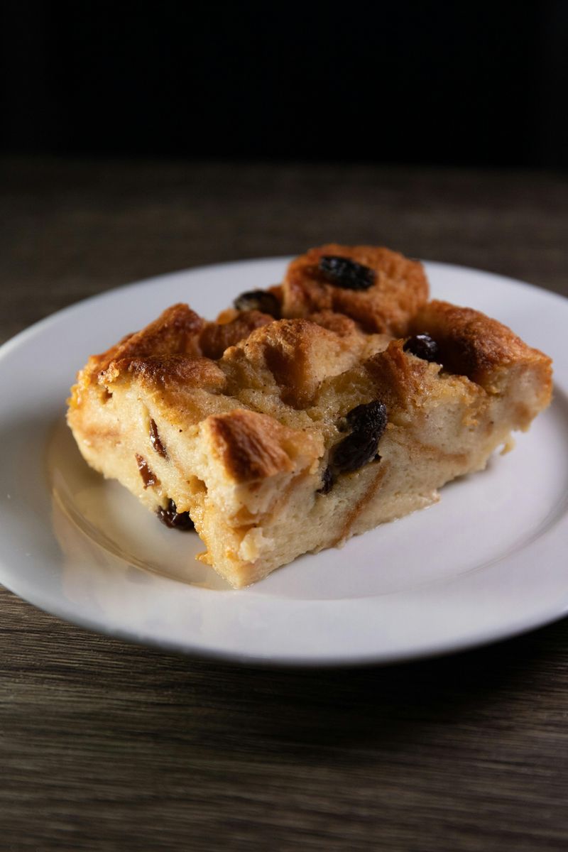 21 Foods That Instantly Prove You Grew Up Before Food Trends 17 Bread pudding