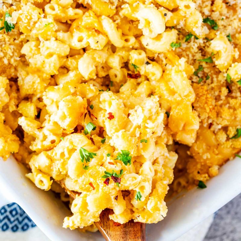Baked macaroni with breadcrumbs