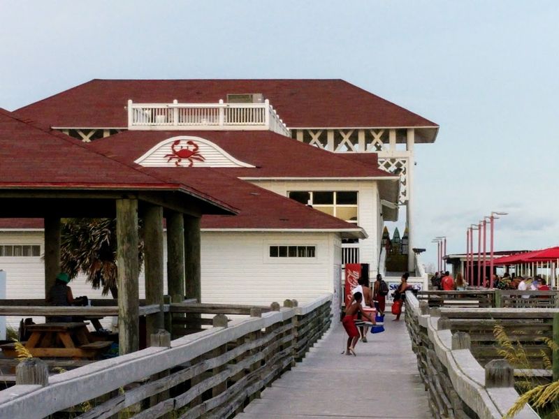 13 Florida Oyster Bars Where The First Dozen Never Feels Like Enough 10 Crab Trap Destin - Destin, Florida