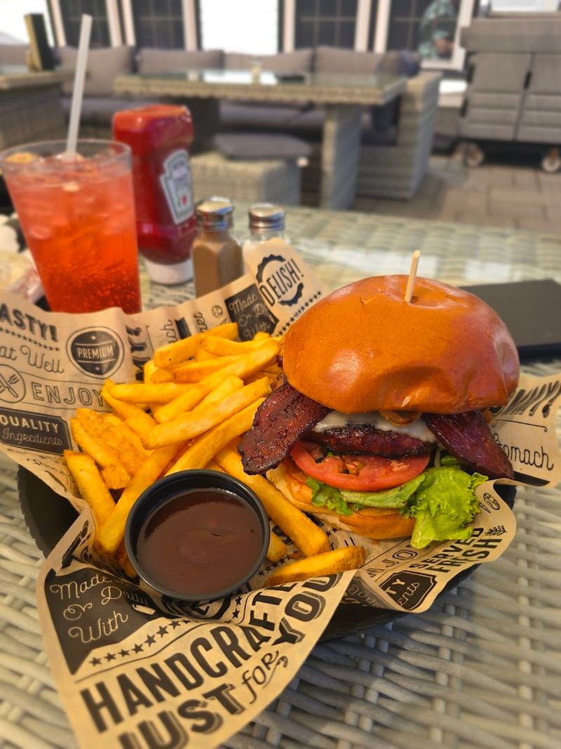 The Local Sandwich Counter Advantage