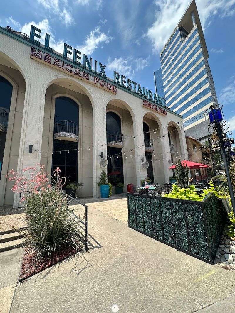 El Fenix - Dallas, Texas