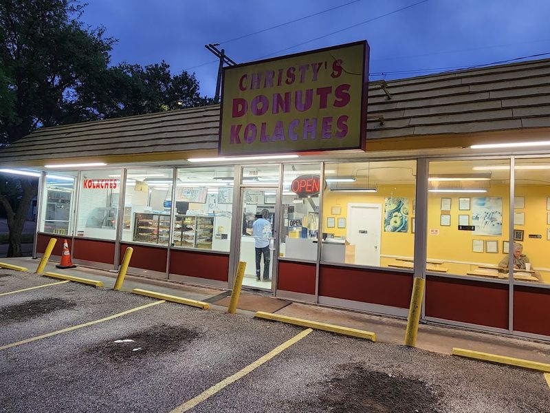 9 Simple Donut Shops in Texas That Are Absolutely Worth the Trip 10 Christy's Donuts - Houston, Texas