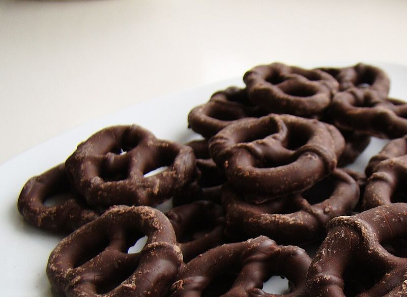 Chocolate pretzels