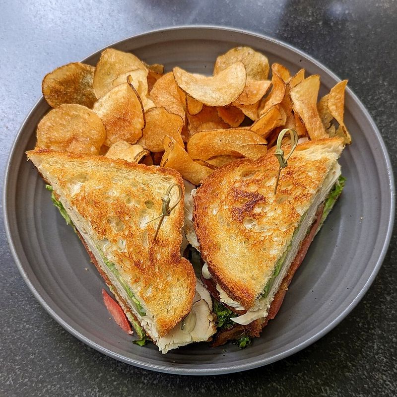 Chips in sandwich