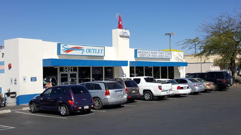 Speedway Outlet - Tucson, Arizona