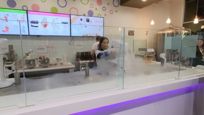 10 Arizona Ice Cream Shops Locals Hit Even In Winter 11 Creamistry - Scottsdale, Arizona