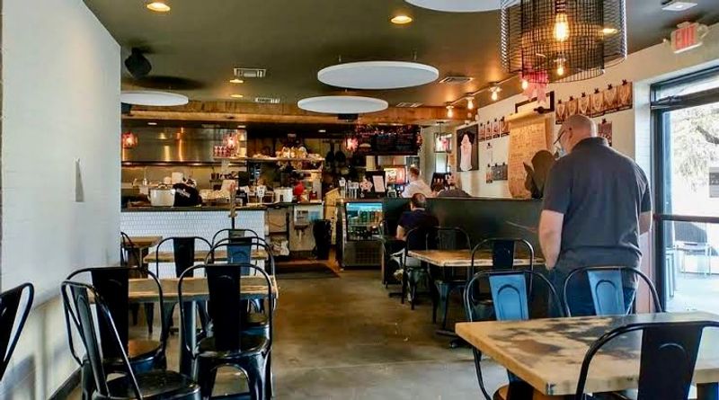 A Counter-Service Setup That Keeps Things Casual