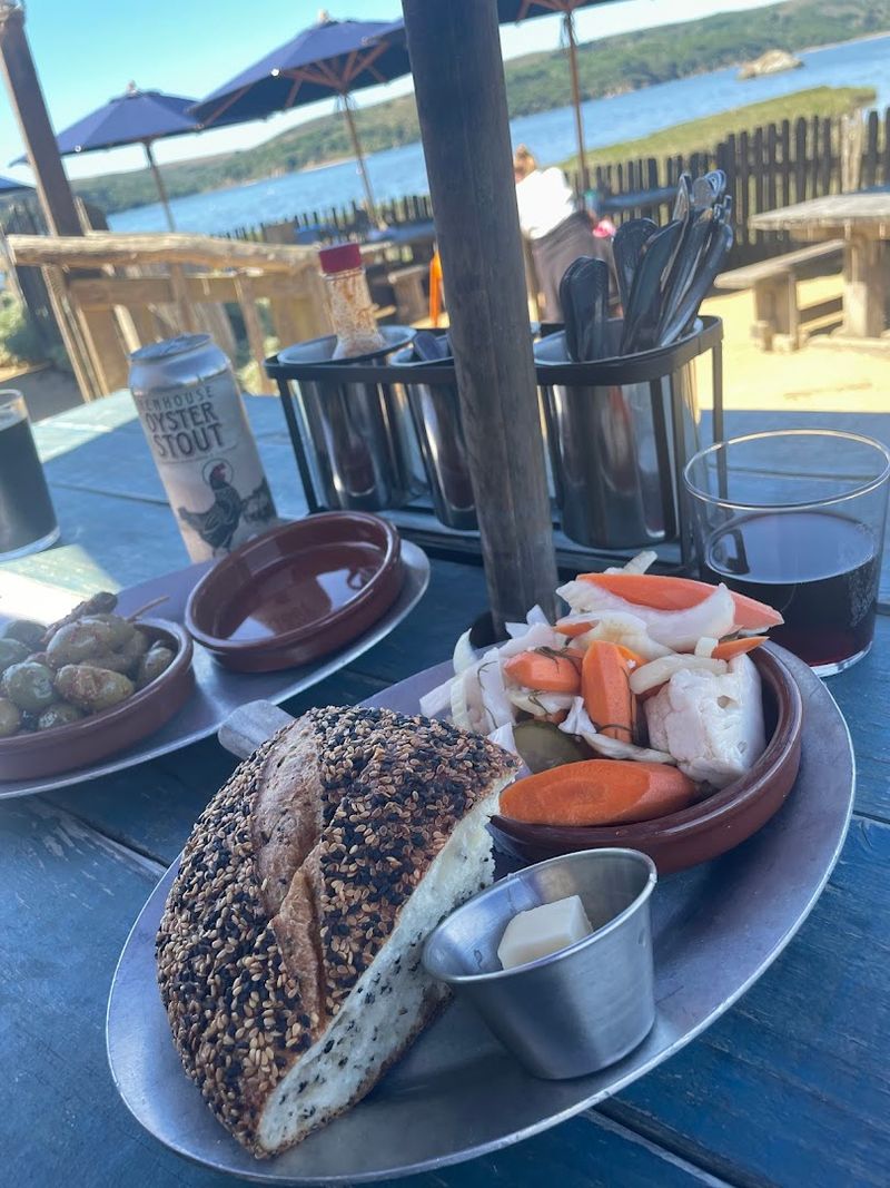 Locally Sourced Wine Pairings That Elevate Every Oyster