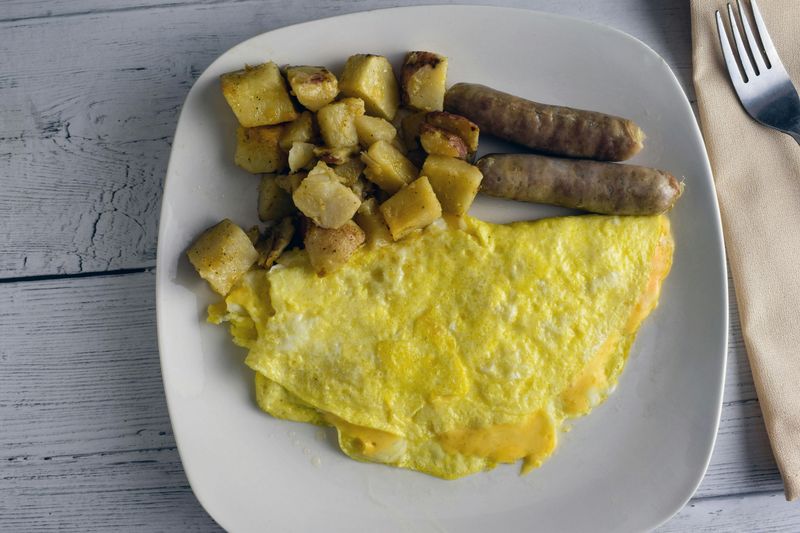 21 Meals That Only Make Sense If You Grew Up Eating Them Regularly 6 Potatoes and eggs