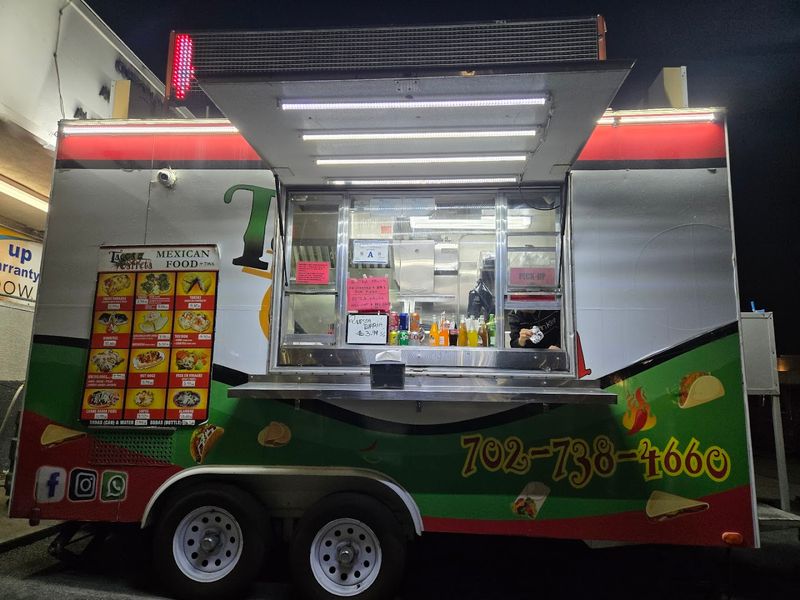 11 Nevada Taco Trucks That Locals Keep Coming Back To After Dark 10 Tacos La Carreta - Las Vegas, Nevada