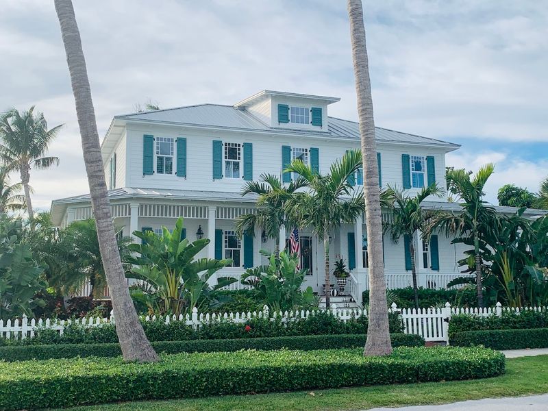 The quiet Florida island where time seems to slow down in the best possible way 8 The Old Florida Atmosphere That Modern Development Has Not Managed to Erase