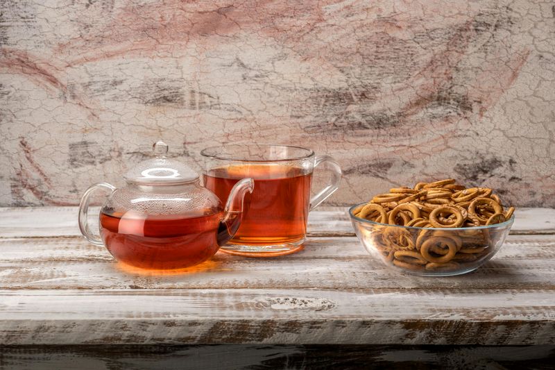 Herbal tea snacks