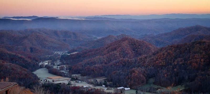 These Tennessee mountain towns are made for a quiet April weekend 5 Roan Mountain - Roan Mountain, Tennessee