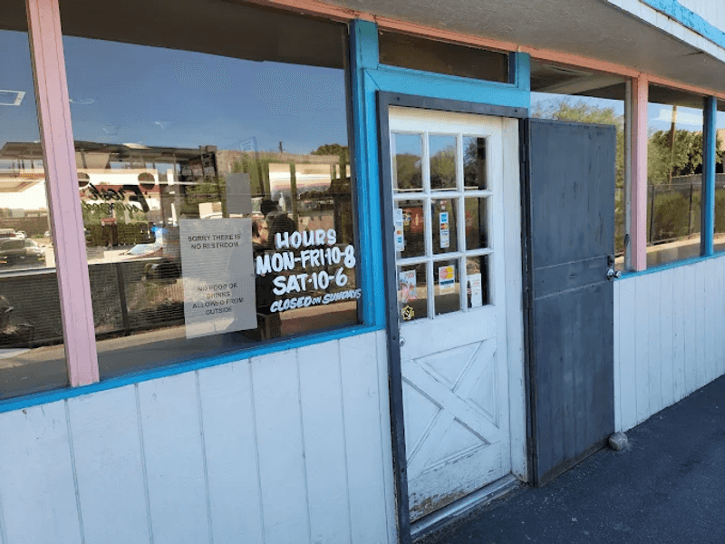 This Arizona burger joint is so beloved it feels like part of the neighborhood 13 A Neighborhood Spot That Feels Like Home