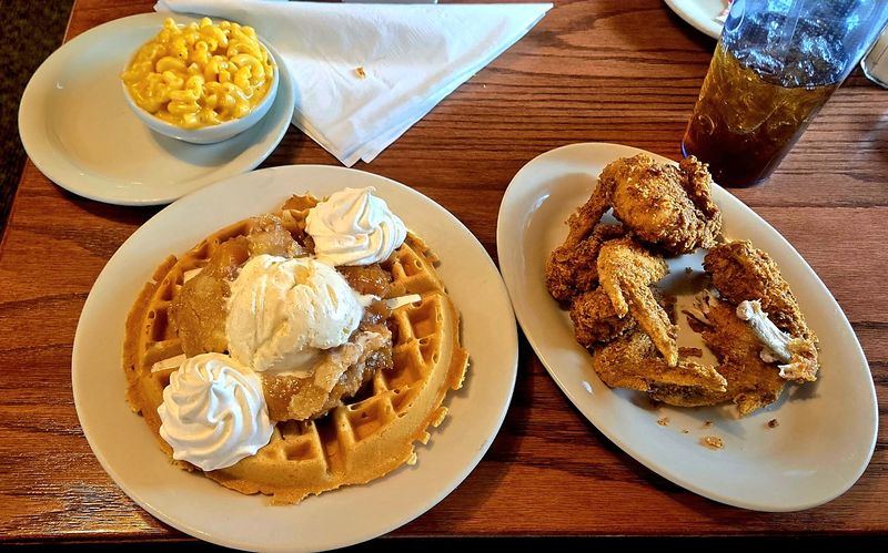 His Place Eatery - Chicken & Waffles, Ribs & Soul food (30th & Shadeland) - Indianapolis, Indiana