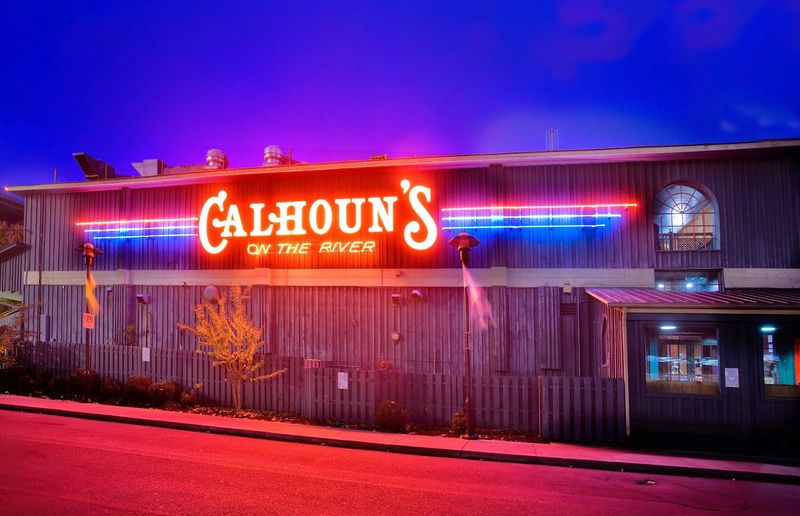 Calhoun's On The River - Knoxville, Tennessee