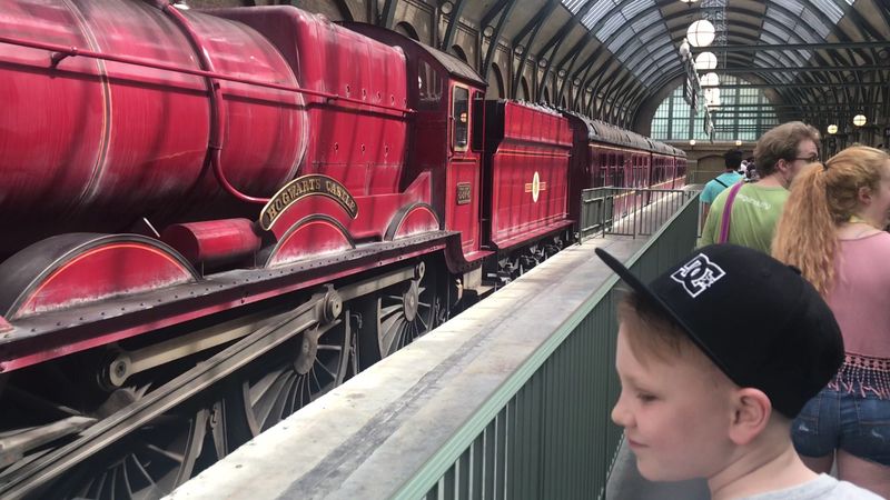 This Magical Train Ride in Florida Feels Like a Scene From a Storybook 12 What Makes This a Must-Do Even for Non-Harry Potter Fans