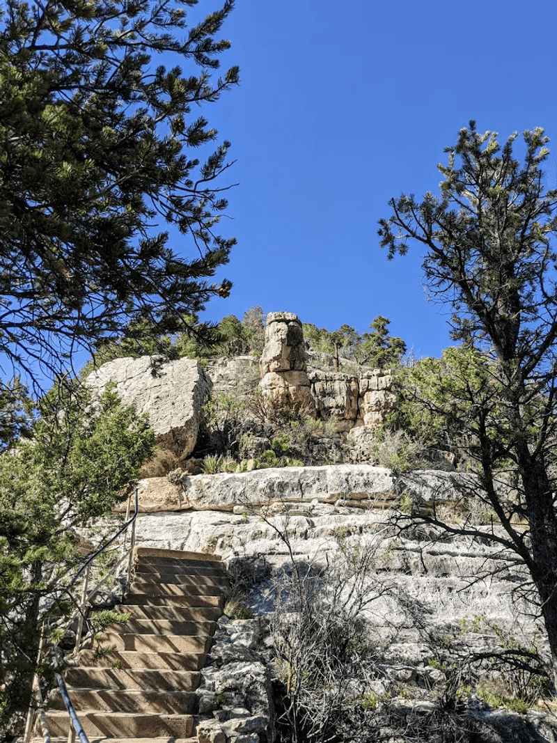 The Sinagua People — Who Built These Cliff Dwellings