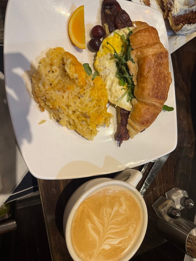 Cheesy Hashbrown Casserole That Steals the Show